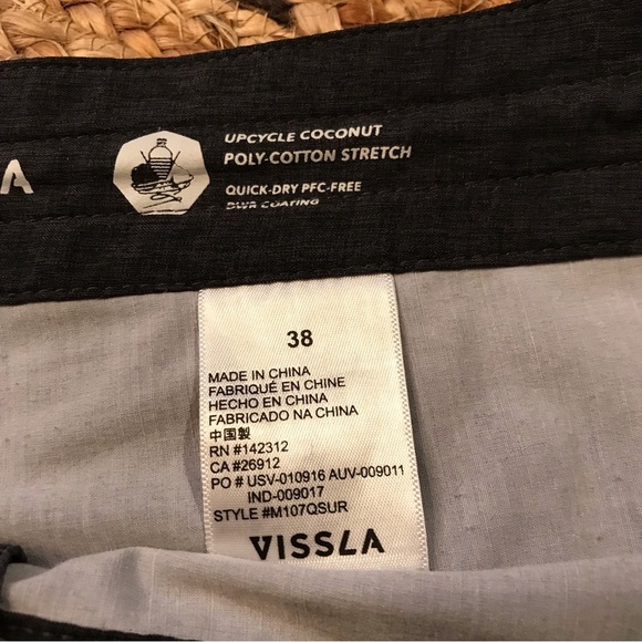 🌊VISSLA Board Shorts/Swim Trunks - Picture 4 of 11